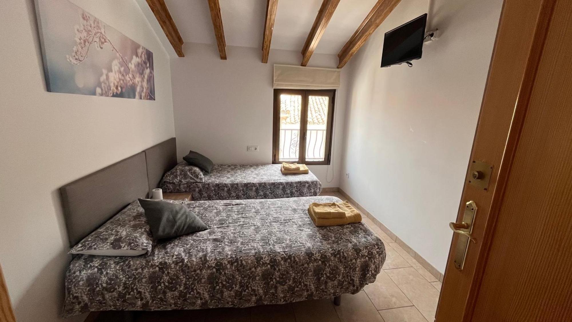 Ca Lidia - Apartamentos Turisticos El Balconet 베니만텔 외부 사진